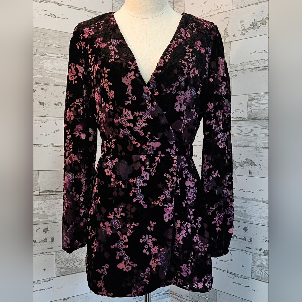 Lulus Black Floral Burnout Velvet Skort Romper Medium Ballon Sleeves V Neck